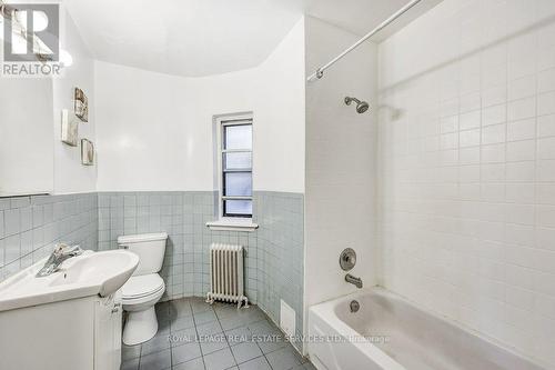 6 Lake Shore Dr, Toronto, ON - Indoor Photo Showing Bathroom