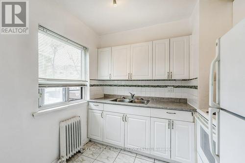 6 Lake Shore Dr, Toronto, ON - Indoor Photo Showing Kitchen With Double Sink