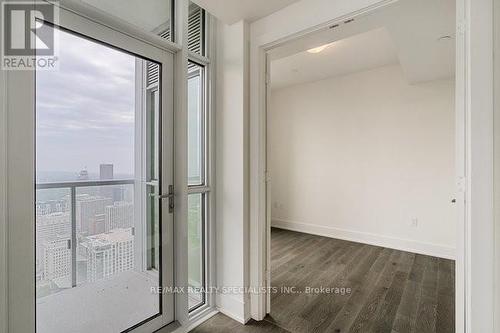 #5103 -1 Yorkville Ave, Toronto, ON - Indoor Photo Showing Other Room