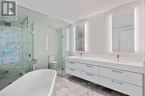 5103 - 1 Yorkville Avenue, Toronto, ON - Indoor Photo Showing Bathroom