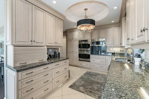 174 Mountain Park Avenue|Unit #2W, Hamilton, ON - Indoor Photo Showing Kitchen With Double Sink