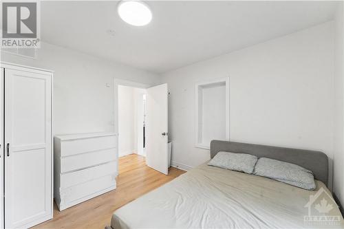 10 Cassidy Road, Ottawa, ON - Indoor Photo Showing Bedroom