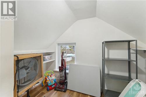 10 Cassidy Road, Ottawa, ON - Indoor Photo Showing Other Room