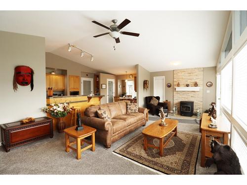3295 Eagle Ridge Road, Grand Forks, BC - Indoor Photo Showing Living Room With Fireplace