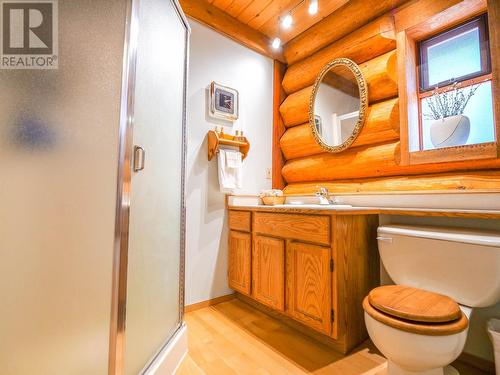 4845 Ten Mile Lake Road, Quesnel, BC - Indoor Photo Showing Bathroom