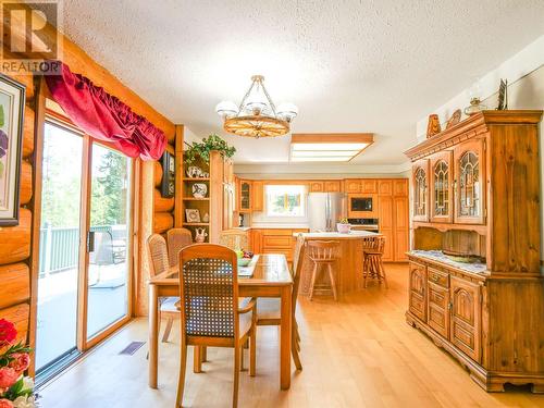 4845 Ten Mile Lake Road, Quesnel, BC - Indoor Photo Showing Dining Room