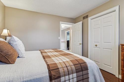 4667 Portage Road|Unit #14, Niagara Falls, ON - Indoor Photo Showing Bedroom