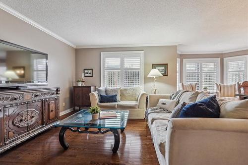 4667 Portage Road|Unit #14, Niagara Falls, ON - Indoor Photo Showing Living Room