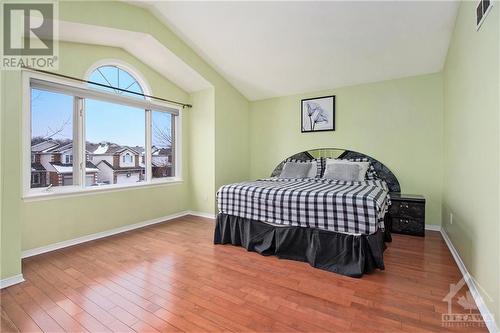 102 Stoneway Drive, Ottawa, ON - Indoor Photo Showing Bedroom