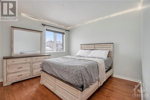 102 Stoneway Drive, Ottawa, ON - Indoor Photo Showing Bedroom