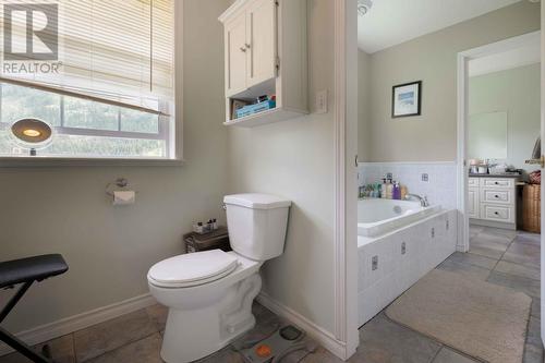 1125 Ptarmigan Road, Chase, BC - Indoor Photo Showing Bathroom