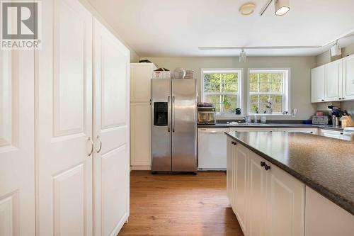 1125 Ptarmigan Road, Chase, BC - Indoor Photo Showing Kitchen