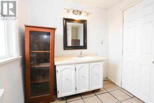 766 Frontenac St, Sault Ste. Marie, ON - Indoor Photo Showing Bathroom