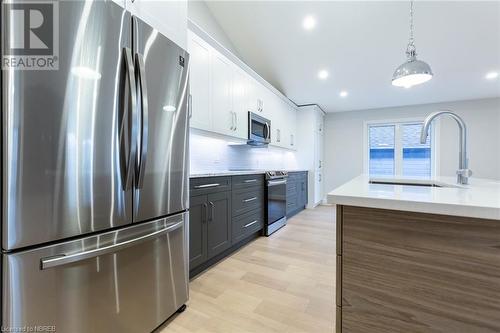 41 Silver Maple Lane, North Bay, ON - Indoor Photo Showing Kitchen With Upgraded Kitchen