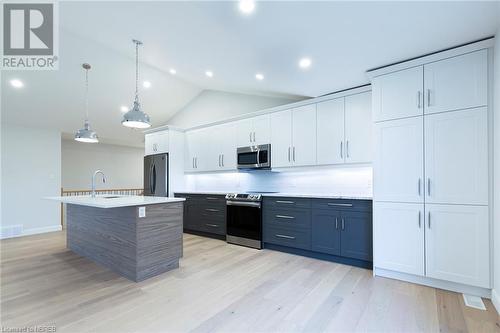 41 Silver Maple Lane, North Bay, ON - Indoor Photo Showing Kitchen