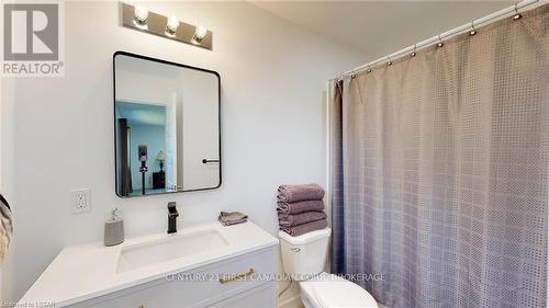 103 Dufferin Avenue Avenue, Central Elgin, ON - Indoor Photo Showing Bathroom