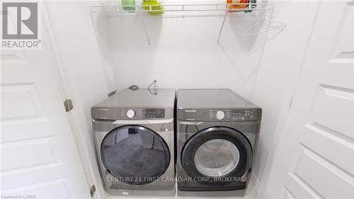 103 Dufferin Avenue Avenue, Central Elgin, ON - Indoor Photo Showing Laundry Room