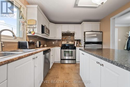 178 Oakwood St, Port Colborne, ON - Indoor Photo Showing Kitchen With Stainless Steel Kitchen With Double Sink