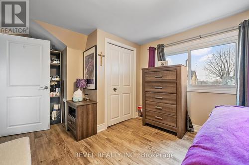 178 Oakwood St, Port Colborne, ON - Indoor Photo Showing Bedroom