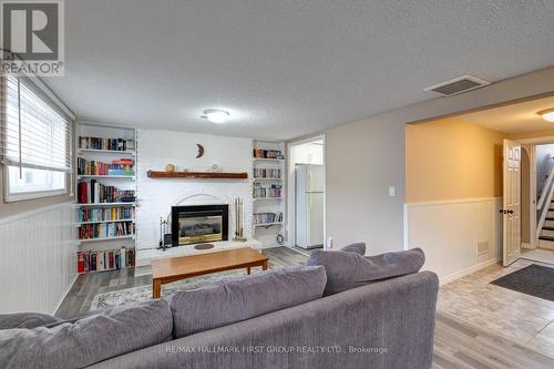 430 Paddington Cres, Oshawa, ON - Indoor Photo Showing Living Room With Fireplace