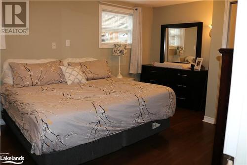 332 Forest Glen Road, Huntsville, ON - Indoor Photo Showing Bedroom
