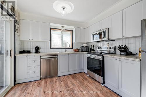 7 Springhurst Ave, Brampton, ON - Indoor Photo Showing Kitchen With Stainless Steel Kitchen