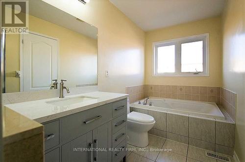 23 Hackett Avenue, Toronto W05, ON - Indoor Photo Showing Bathroom