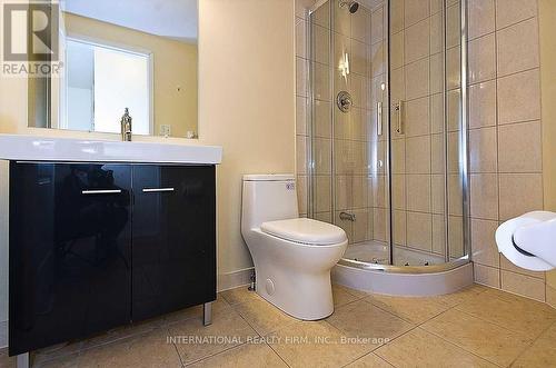 23 Hackett Avenue, Toronto, ON - Indoor Photo Showing Bathroom