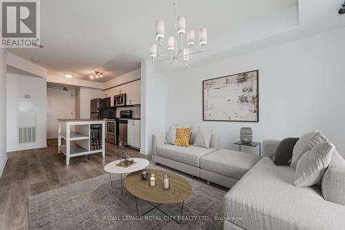 #1209 -1420 Dupont St, Toronto, ON - Indoor Photo Showing Living Room