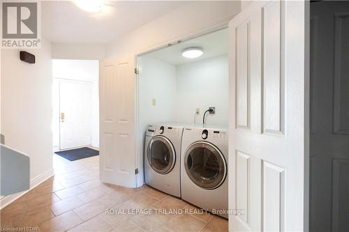 #7 -1399 Commissioners Rd W, London, ON - Indoor Photo Showing Laundry Room