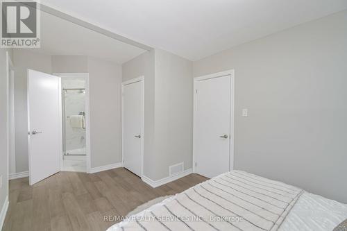 39 Alanson St, Hamilton, ON - Indoor Photo Showing Bedroom