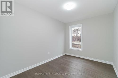 39 Alanson St, Hamilton, ON - Indoor Photo Showing Other Room