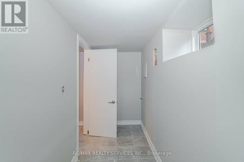 39 Alanson St, Hamilton, ON - Indoor Photo Showing Other Room