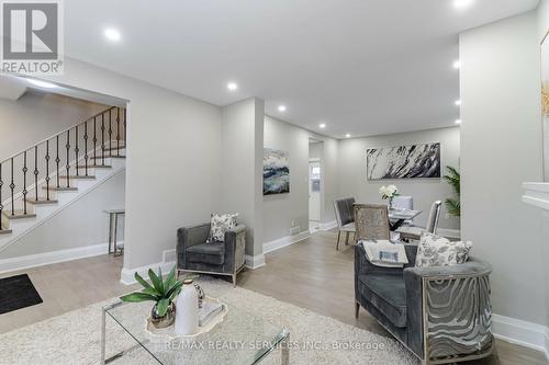 39 Alanson Street, Hamilton, ON - Indoor Photo Showing Living Room