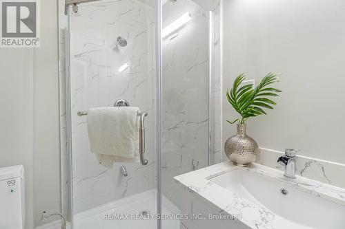 39 Alanson Street, Hamilton, ON - Indoor Photo Showing Bathroom