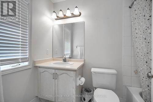 73 Widdifield Ave, Newmarket, ON - Indoor Photo Showing Bathroom