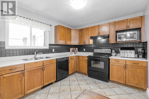 4883 Muley Point Rd, Ramara, ON - Indoor Photo Showing Kitchen With Double Sink