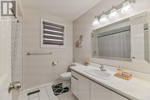 32 Plover Place, Brampton, ON - Indoor Photo Showing Bathroom