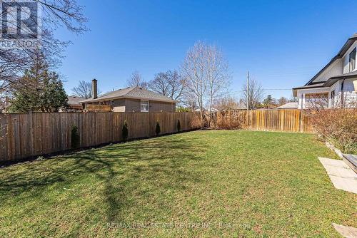 600 Maplehurst Ave, Oakville, ON - Outdoor With Backyard