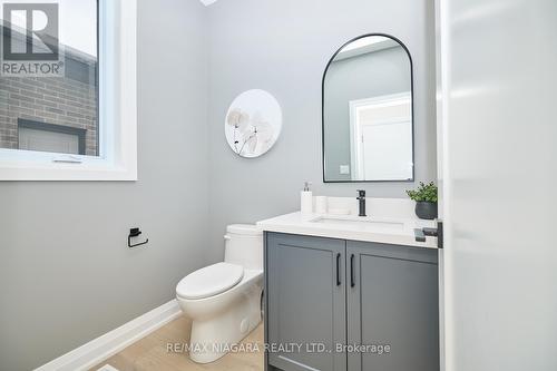 4229 Manson Lane, Lincoln, ON - Indoor Photo Showing Bathroom