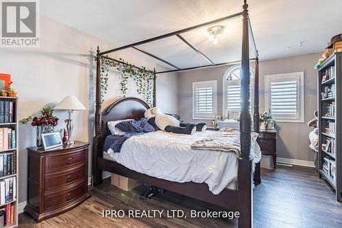 107 Mowat Cres, Halton Hills, ON - Indoor Photo Showing Bedroom