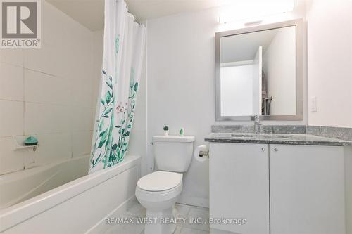 1504 - 33 Bay Street, Toronto, ON - Indoor Photo Showing Bathroom