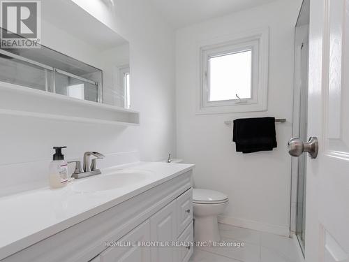 12 Mckeown Street, New Tecumseth, ON - Indoor Photo Showing Bathroom