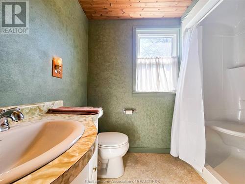 2 Crerar Drive, Chatham, ON - Indoor Photo Showing Bedroom