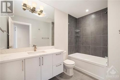 1288 Kilborn Avenue, Ottawa, ON - Indoor Photo Showing Bathroom