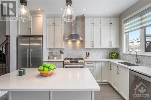 117 Cambie Road, Ottawa, ON - Indoor Photo Showing Kitchen With Upgraded Kitchen