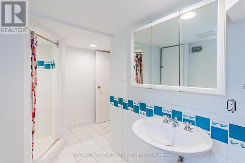 30 Belmont St, Toronto, ON - Indoor Photo Showing Bathroom