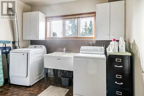 1871 Southview Drive, Sudbury, ON - Indoor Photo Showing Laundry Room