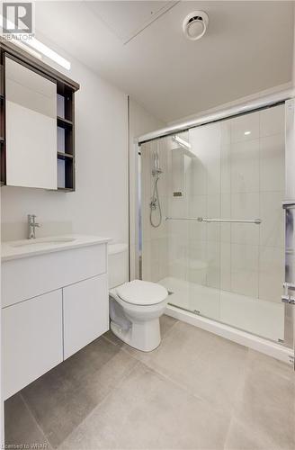 60 Frederick Street Unit# 1805, Kitchener, ON - Indoor Photo Showing Bathroom
