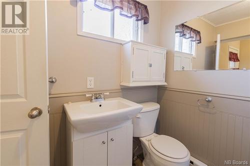 260 Maple Avenue, Sussex, NB - Indoor Photo Showing Bathroom